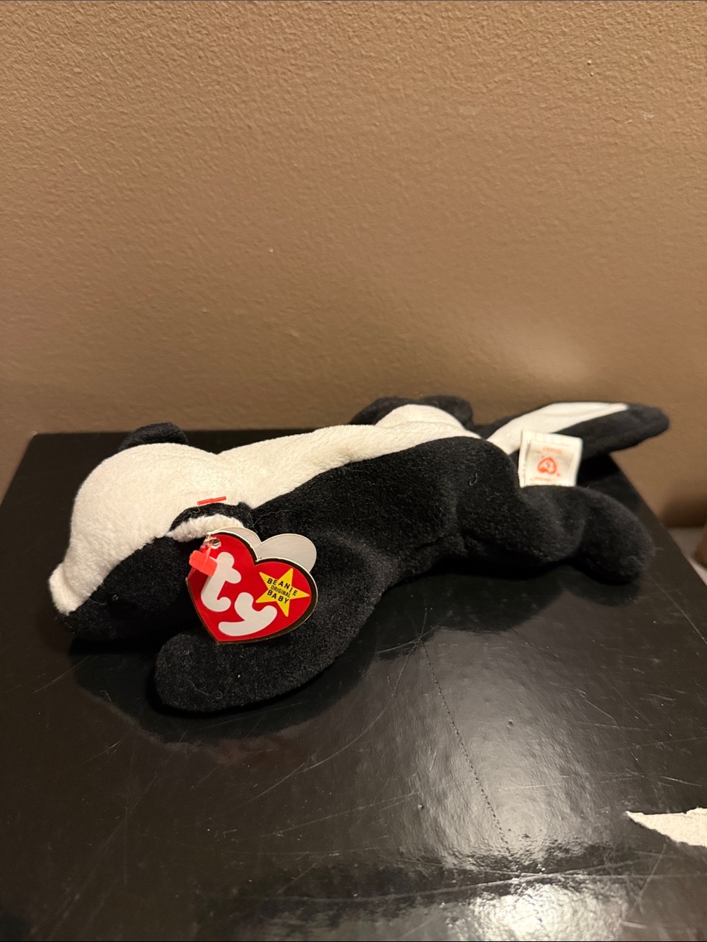 Stinky Skunk 1995 Original PVC pellets Beanie Babies